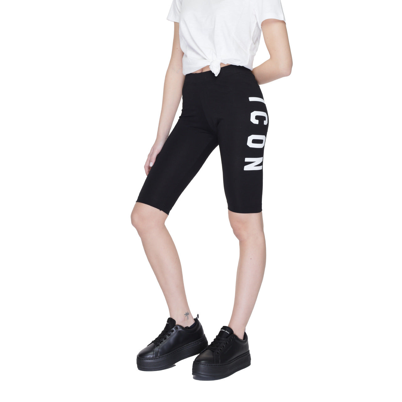 Icon Shorts Women