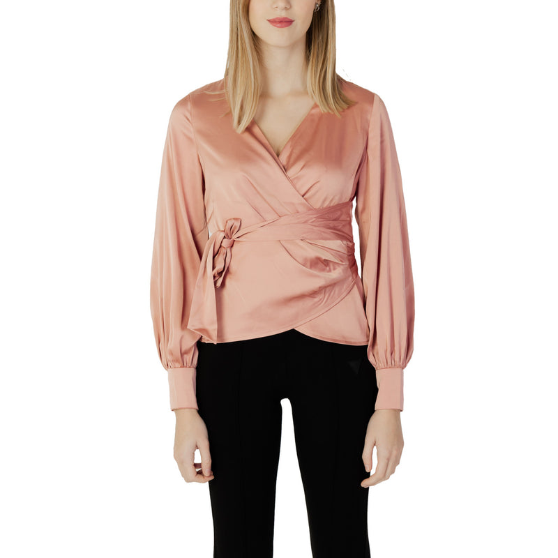 Guess Bluza Žene — editorial 3