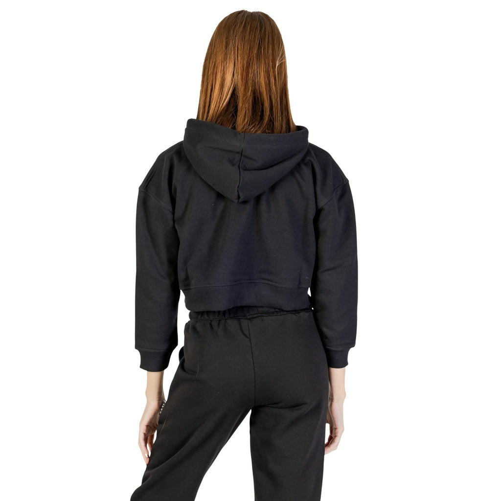 Icon Sports T-Shirt Women